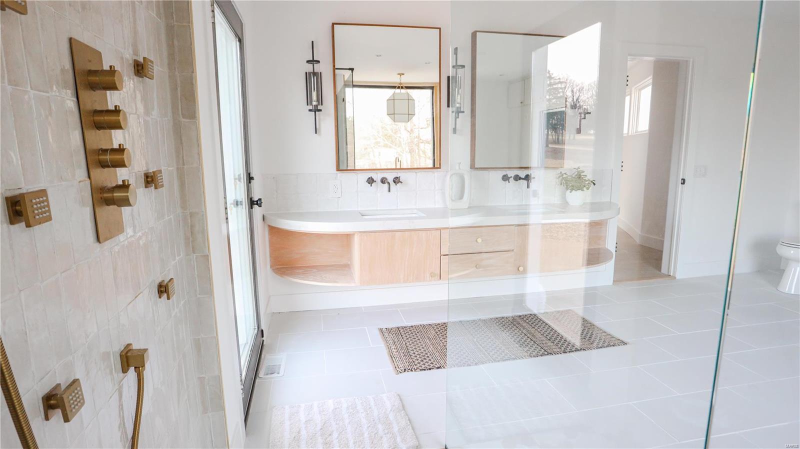 Country Club Terrace - Residential