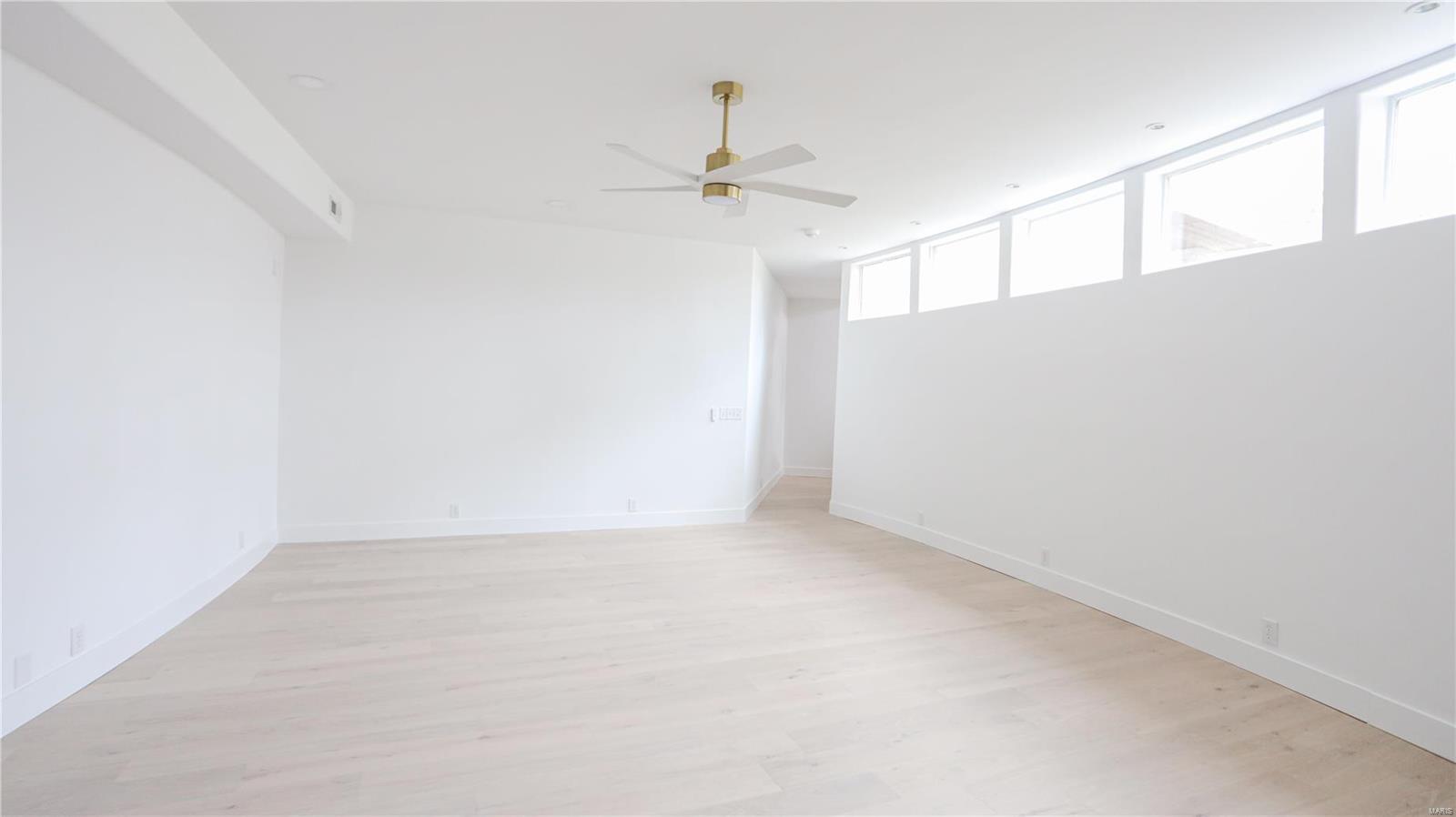 Country Club Terrace - Residential