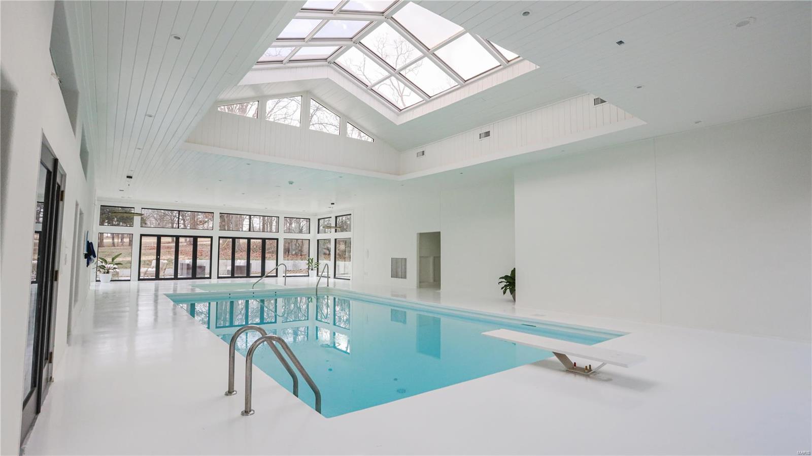 Country Club Terrace - Residential