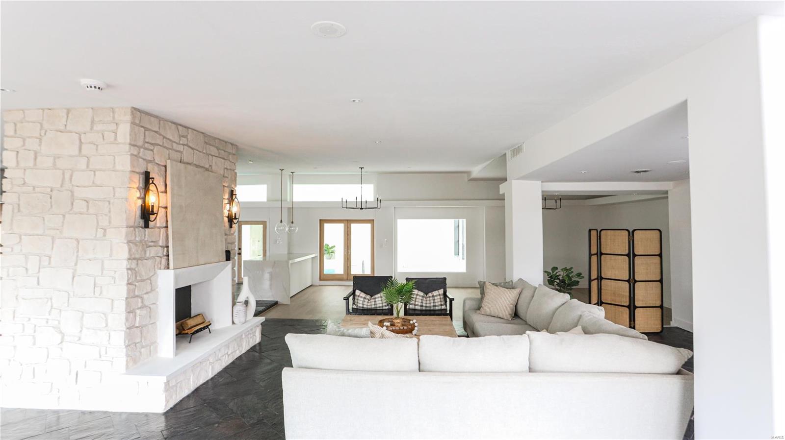 Country Club Terrace - Residential