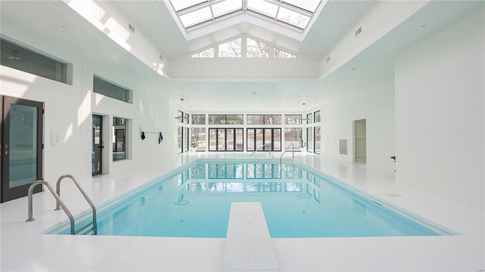 Country Club Terrace - Residential