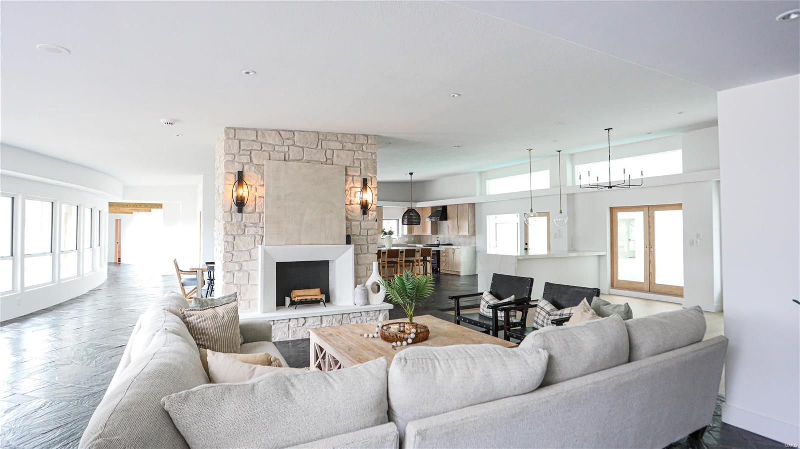 Country Club Terrace - Residential