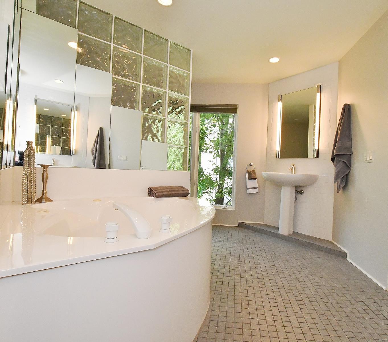 Walinca Walk Lts 2 3 5 & 6 & Country - Residential