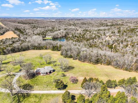 Photo of 139 Twin Bluffs Lane, Robertsville, MO 63072 (MLS # 25014642)