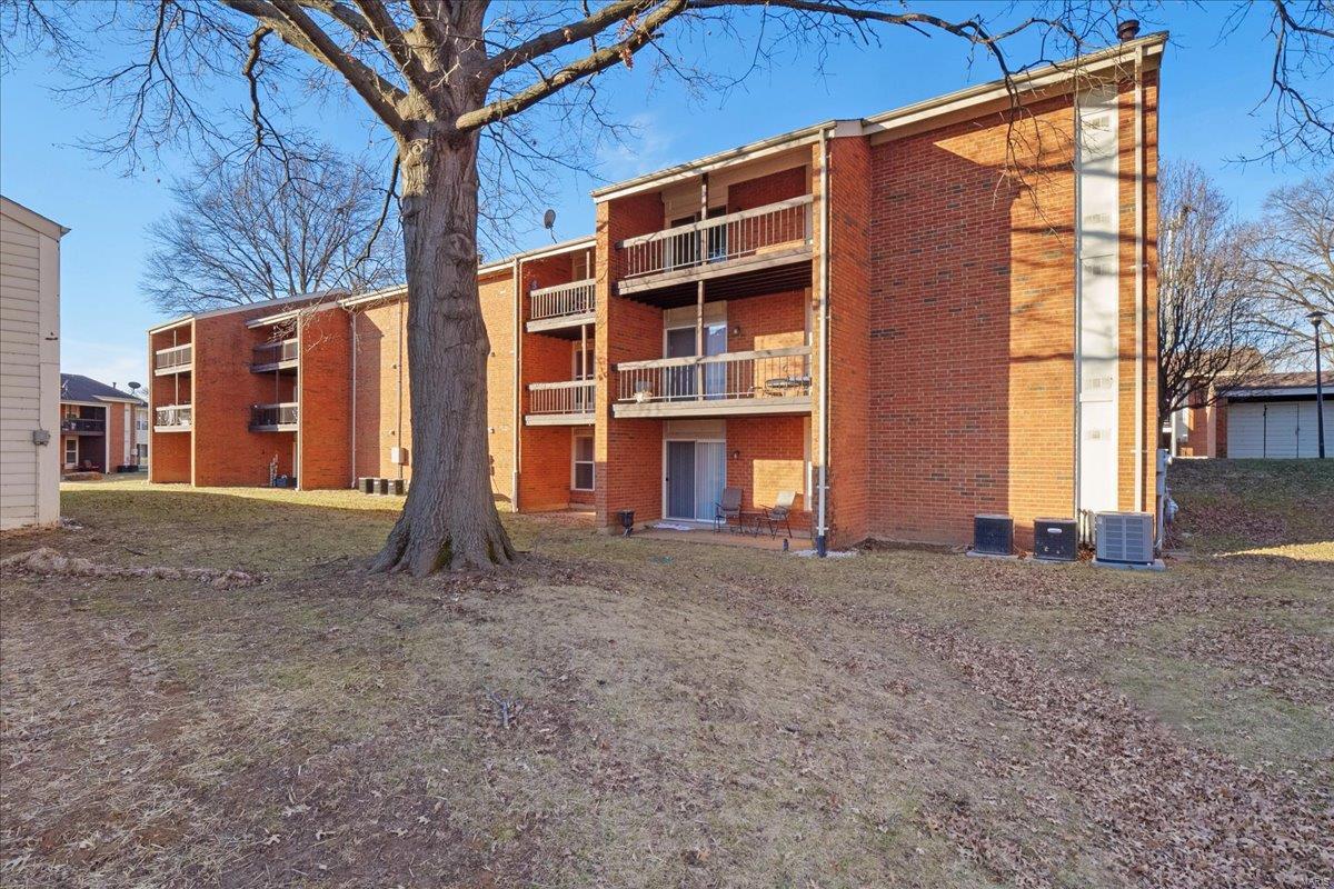 St Louis, Missouri 63122, United States, 3 Bedrooms Bedrooms, ,2 BathroomsBathrooms,Residential,Active,9799