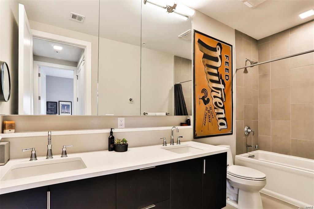 St Louis, Missouri 63108, United States, 1 Bedroom Bedrooms, ,1 BathroomBathrooms,Residential,Active,120002
