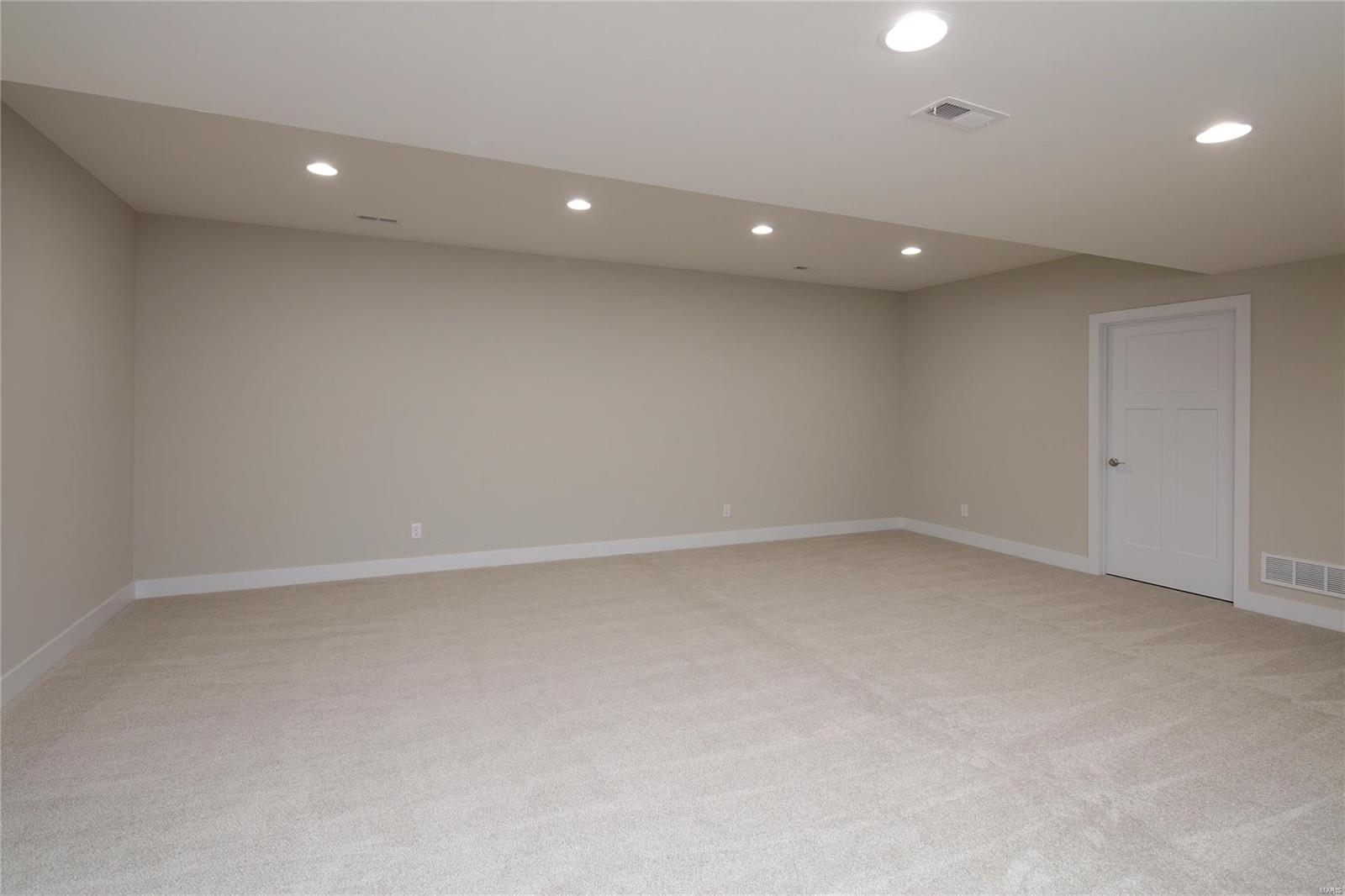 Stoneleigh Towers - Residential