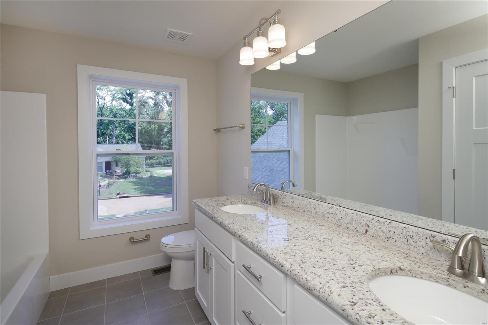 Stoneleigh Towers - Residential