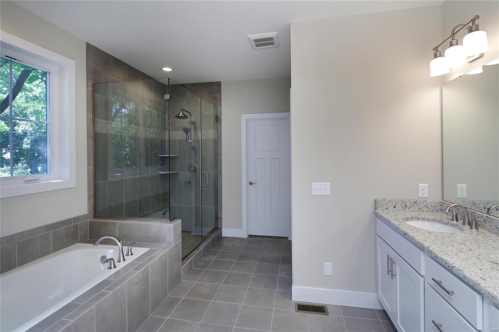 Stoneleigh Towers - Residential