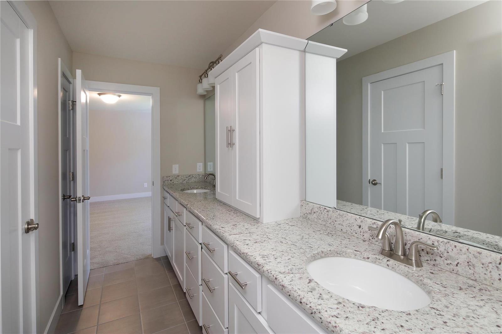 Stoneleigh Towers - Residential