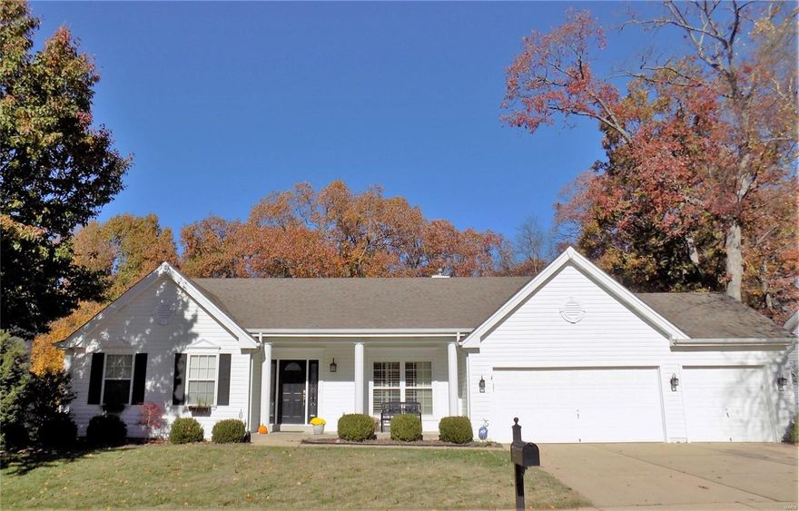This Gorgeous & Impeccably Clean 4 bed 3 ½ bath Atrium Ranch w/ 3 car garage is a Home your Clients Don’t Want To Miss! Highlights incl- Gorgeous Open Floor Plan  w/ wall of windows that fill the home w/ tons of light & beautiful views! Large Main Floor Master Suite w/ walk in closet, full bath, with Soaker tub, glass enclosed shower, & dual sinks. Great Rm looks out to serene Wooded backdrop, tons of light, gas fireplace & open to dining room, kitchen, Master, & bed #2. Kitchen has Bkfst Rm, Custom cabs & Counters Galore, Island Bkfst Bar, See thru Gas fireplace, Gas stove, & newer appl.Off of the Kitchen is a Lovely Screened in Porch, perfect for enjoying morning Coffee. Main FL Laundry/Mud Rm!The lower Level has a Family Rm/Rec Rm, 2 beds, & a full bath w/ dual sinks. It walks out to a great brick patio! All of this & a 3 Car Garage, on a cul-de-sac street! AAA Rockwood schools, shopping, and restaurants are min from this country-like setting! Additional Rooms: Mud Room