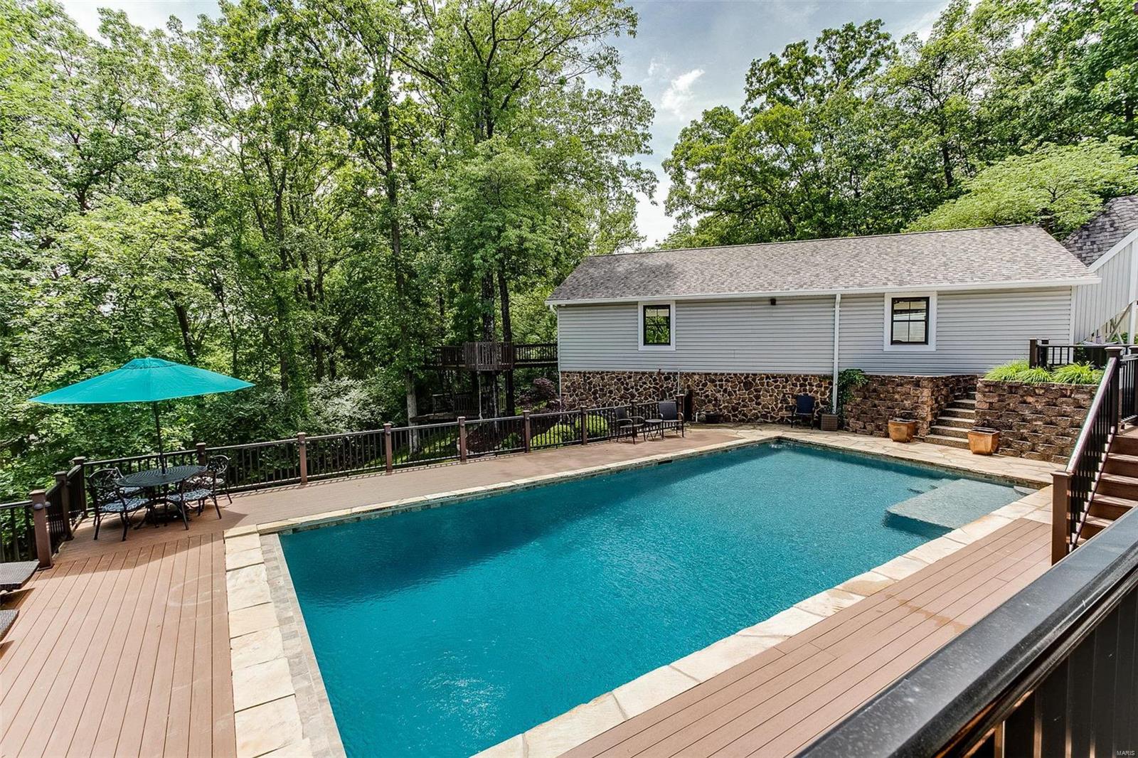 Acorn Hill Lt 1 Bdy Adj Re229-68 & - Residential