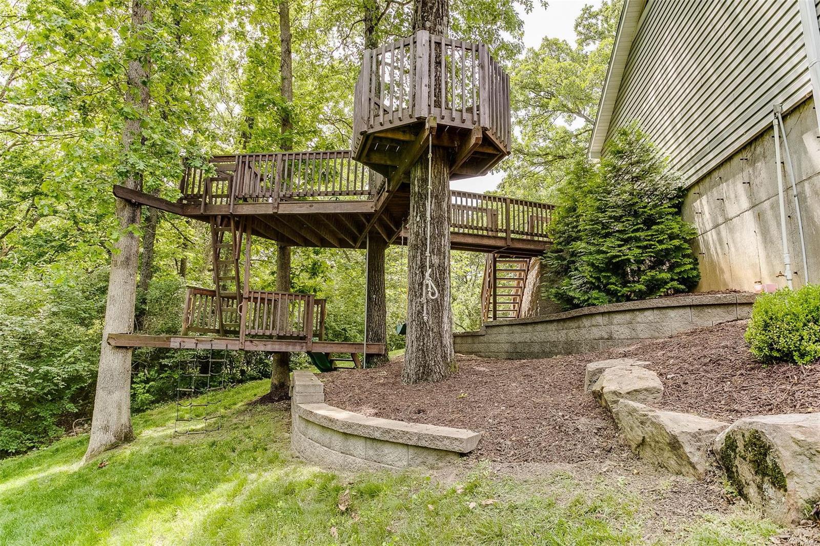 Acorn Hill Lt 1 Bdy Adj Re229-68 & - Residential