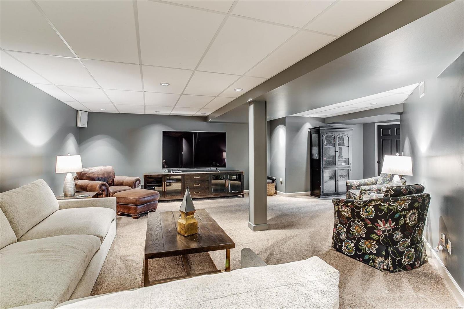 Acorn Hill Lt 1 Bdy Adj Re229-68 & - Residential