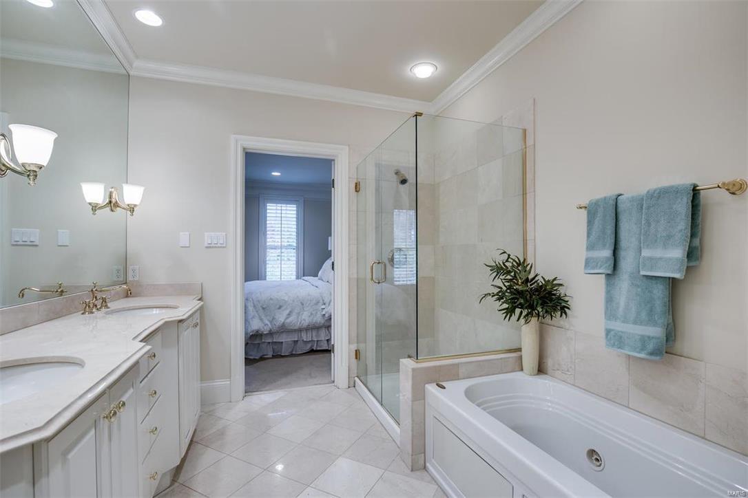 Villas Of Clayton Gardens Condo The - Residential