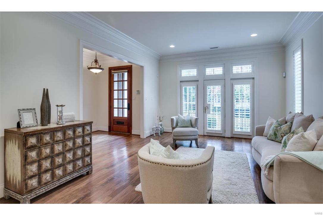 Villas Of Clayton Gardens Condo The - Residential