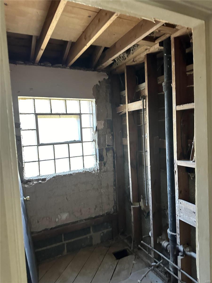 Jennings, Missouri 63121, United States, 2 Bedrooms Bedrooms, ,1 BathroomBathrooms,Residential,Active,26506