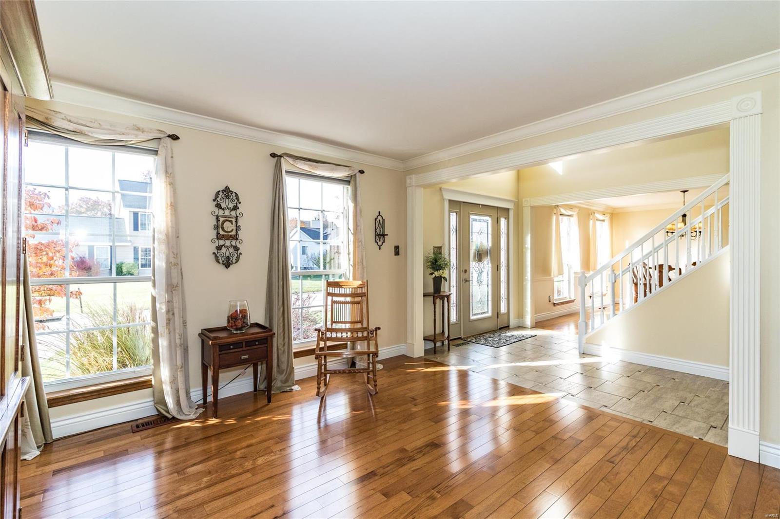 Twin Chimneys Village E Plum Grove - Residential