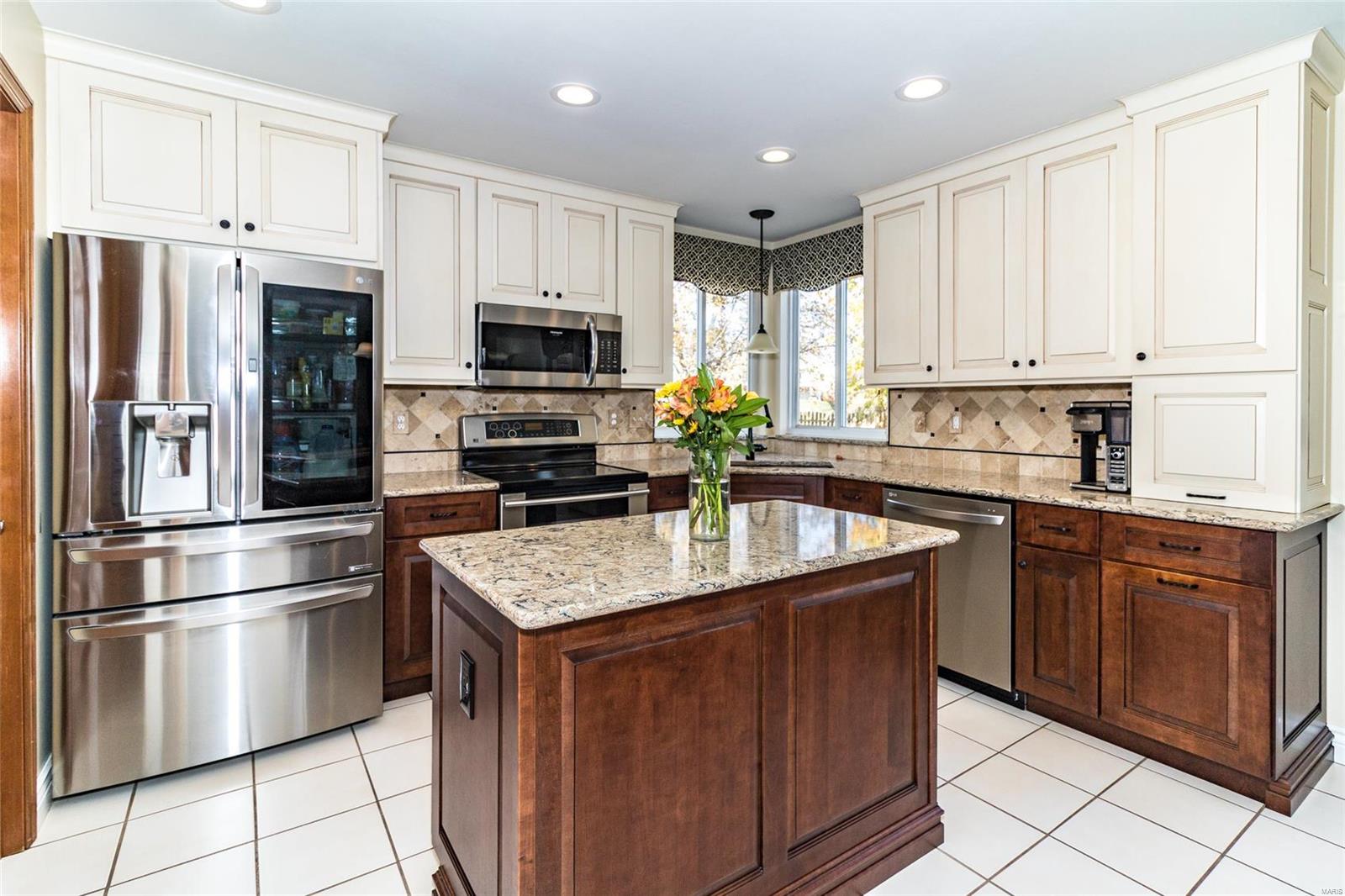 Twin Chimneys Village E Plum Grove - Residential