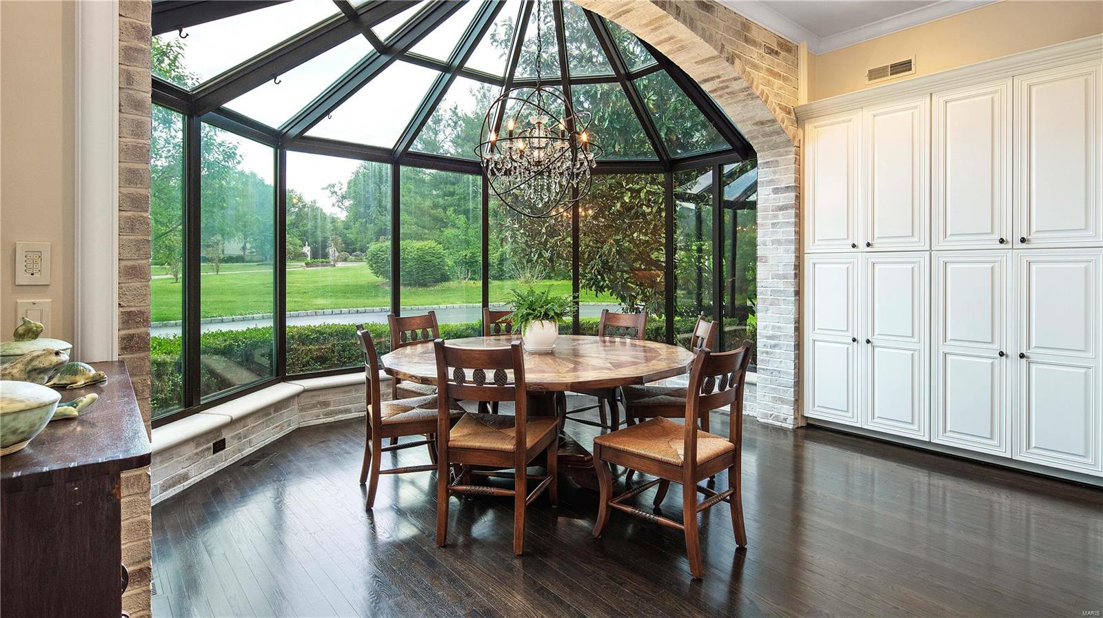 Apple Tree - Residential