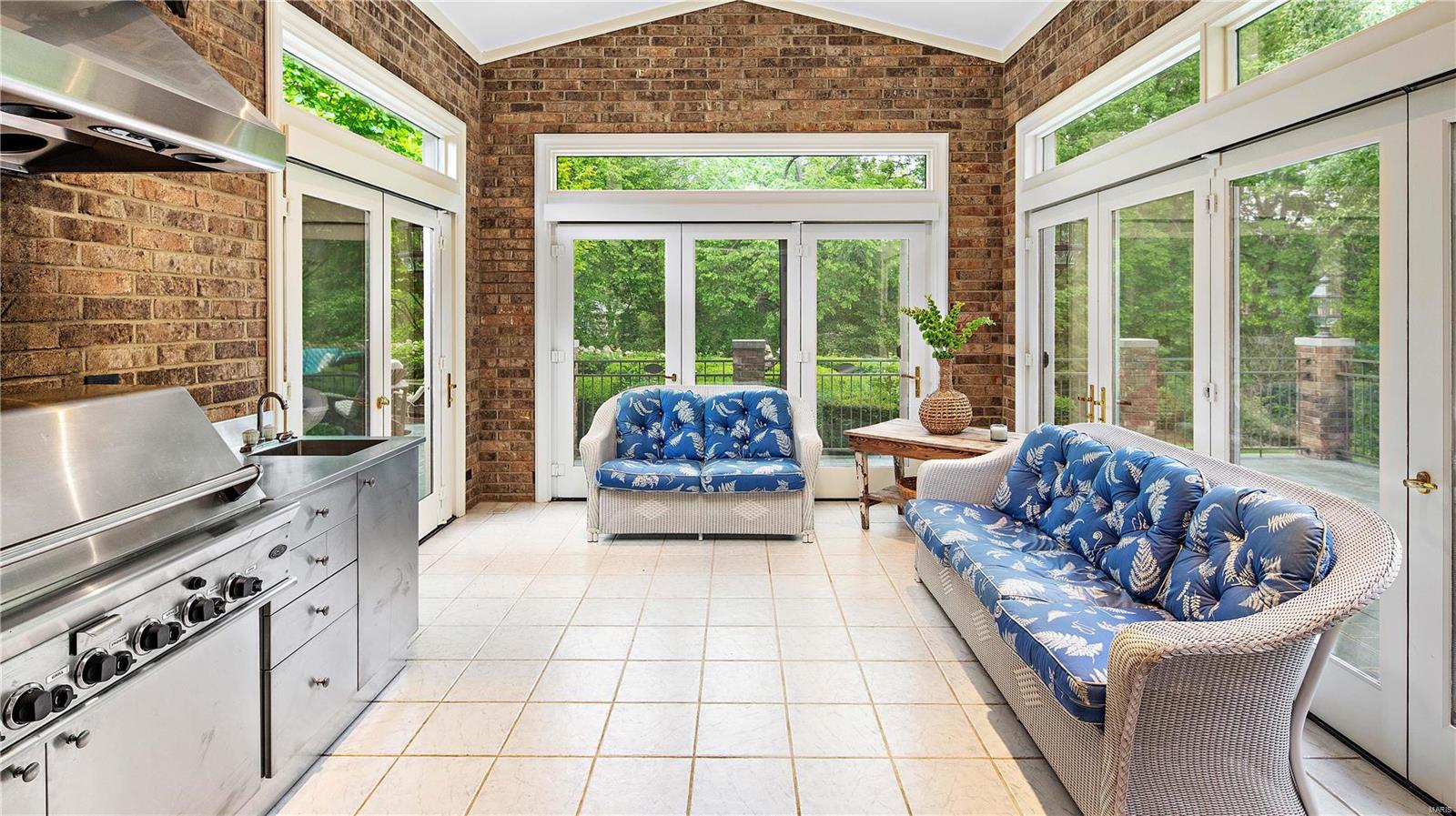 Apple Tree - Residential