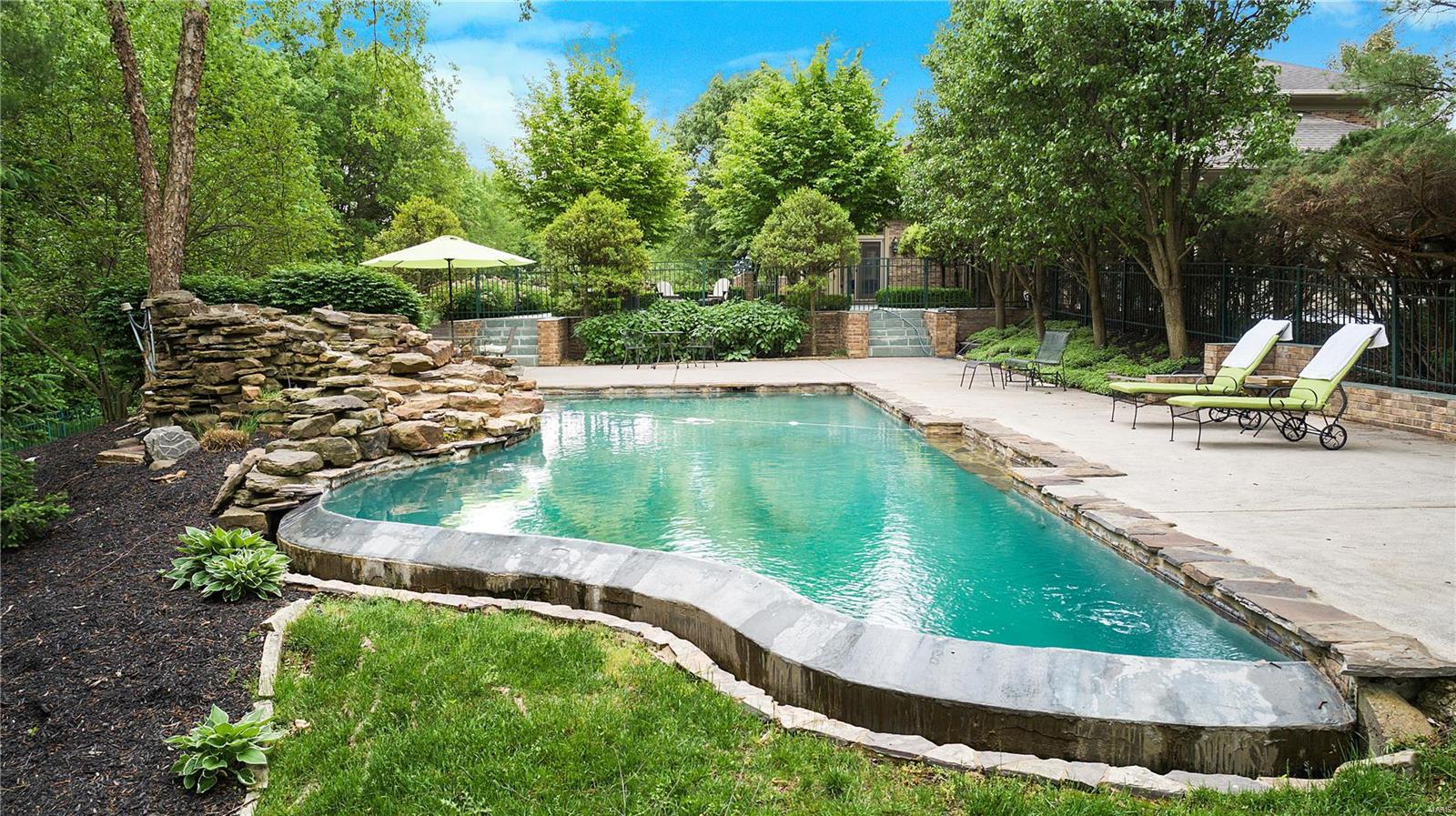 Apple Tree - Residential