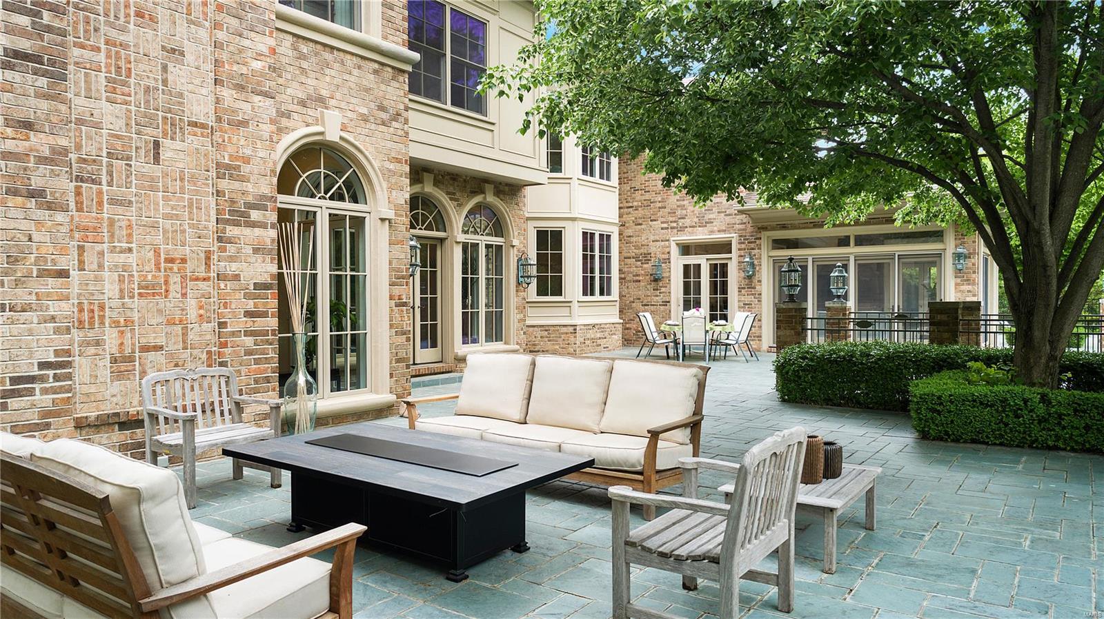 Apple Tree - Residential