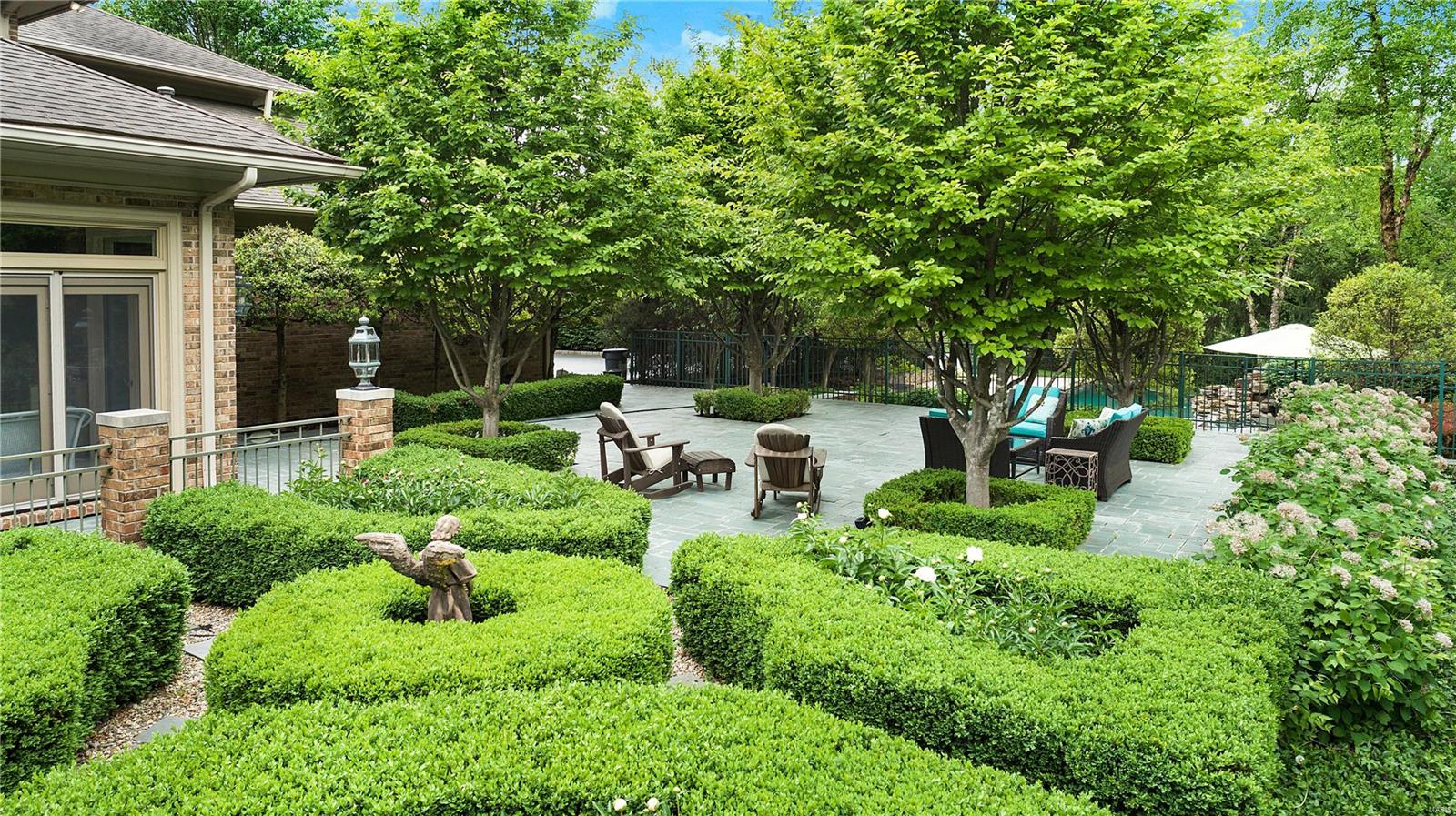 Apple Tree - Residential