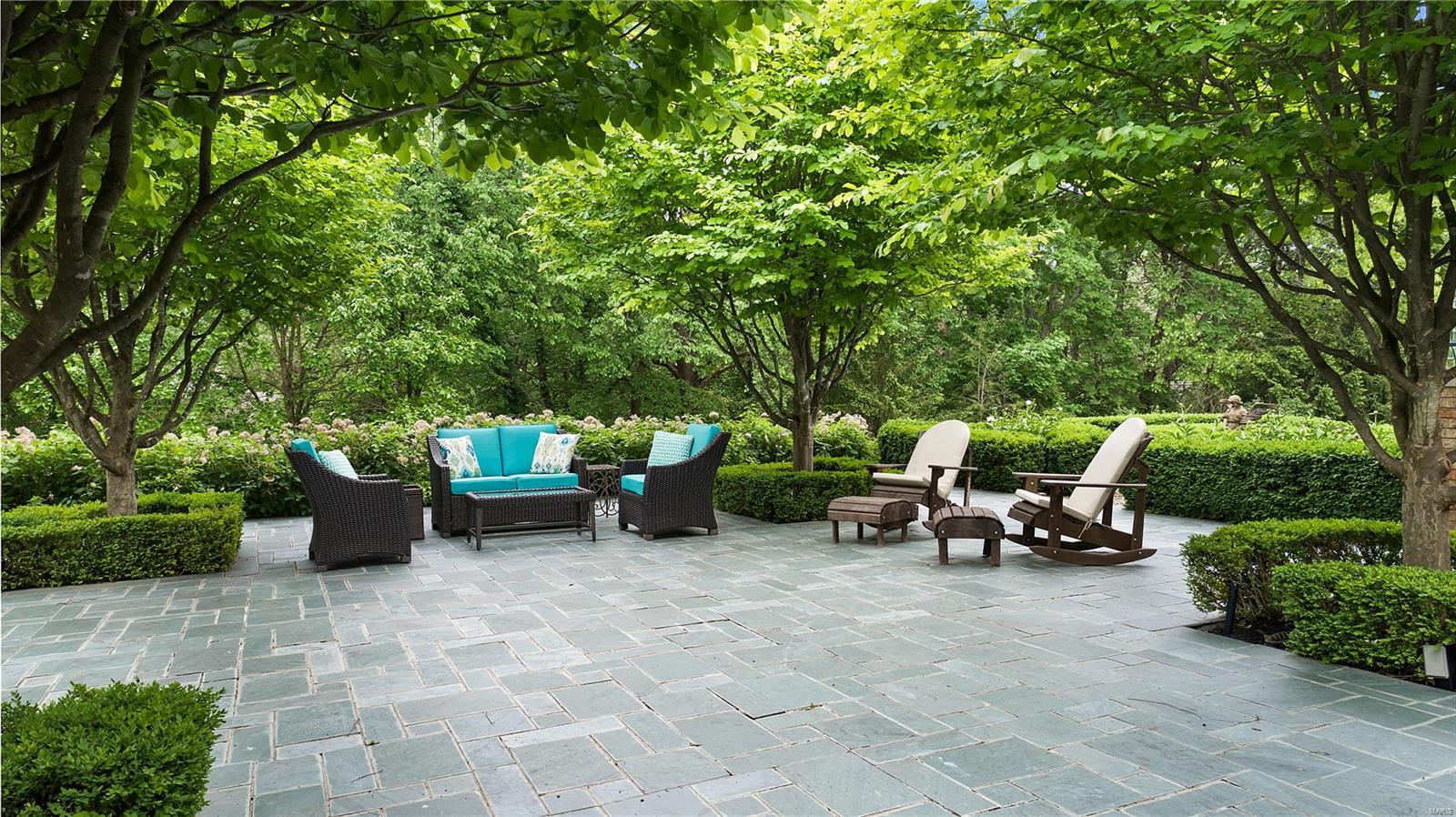 Apple Tree - Residential