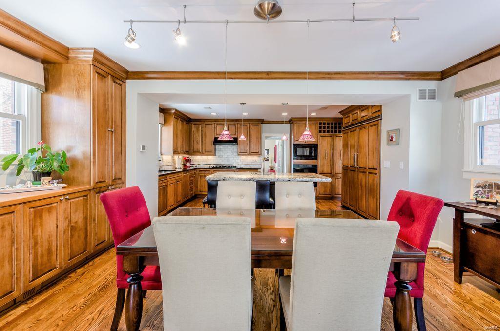 Davis Place - Residential