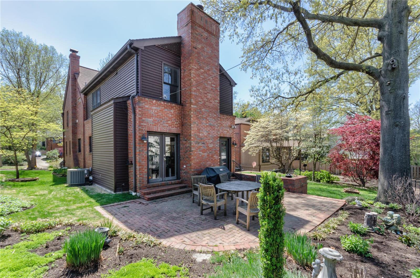 Davis Place - Residential