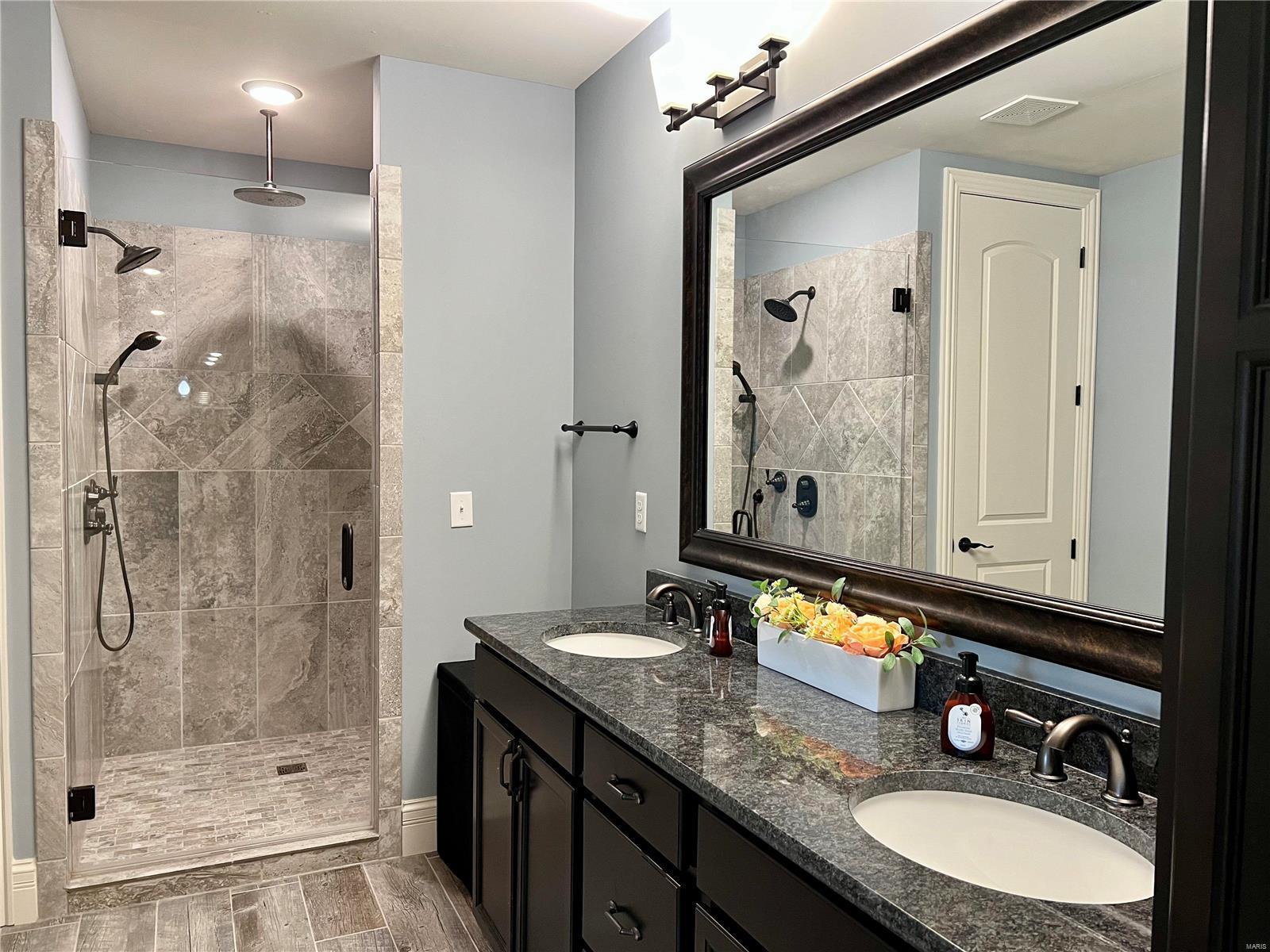 Arbors At Kehrs Mill - Residential