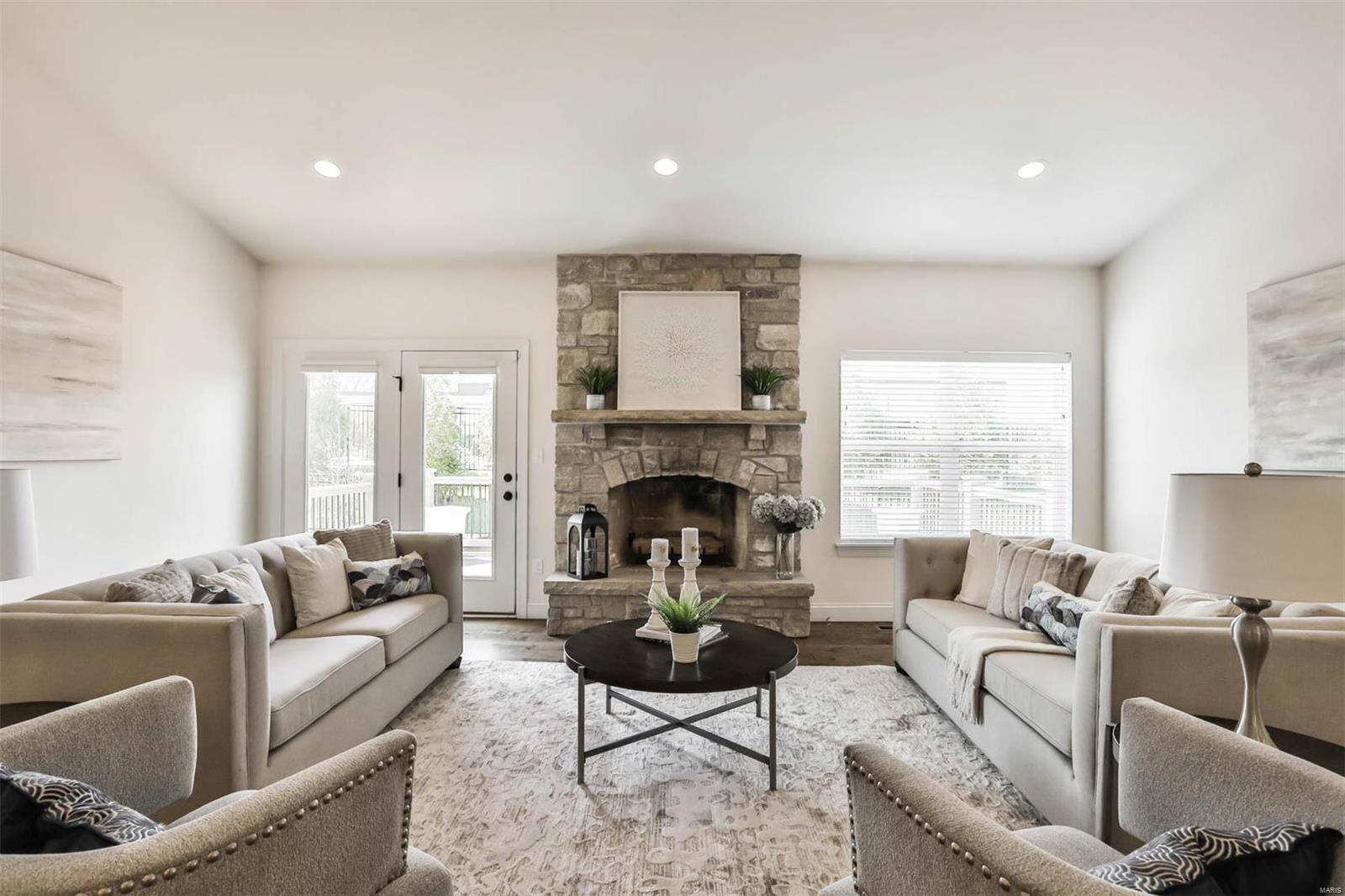 Arbors At Frontenac - Residential