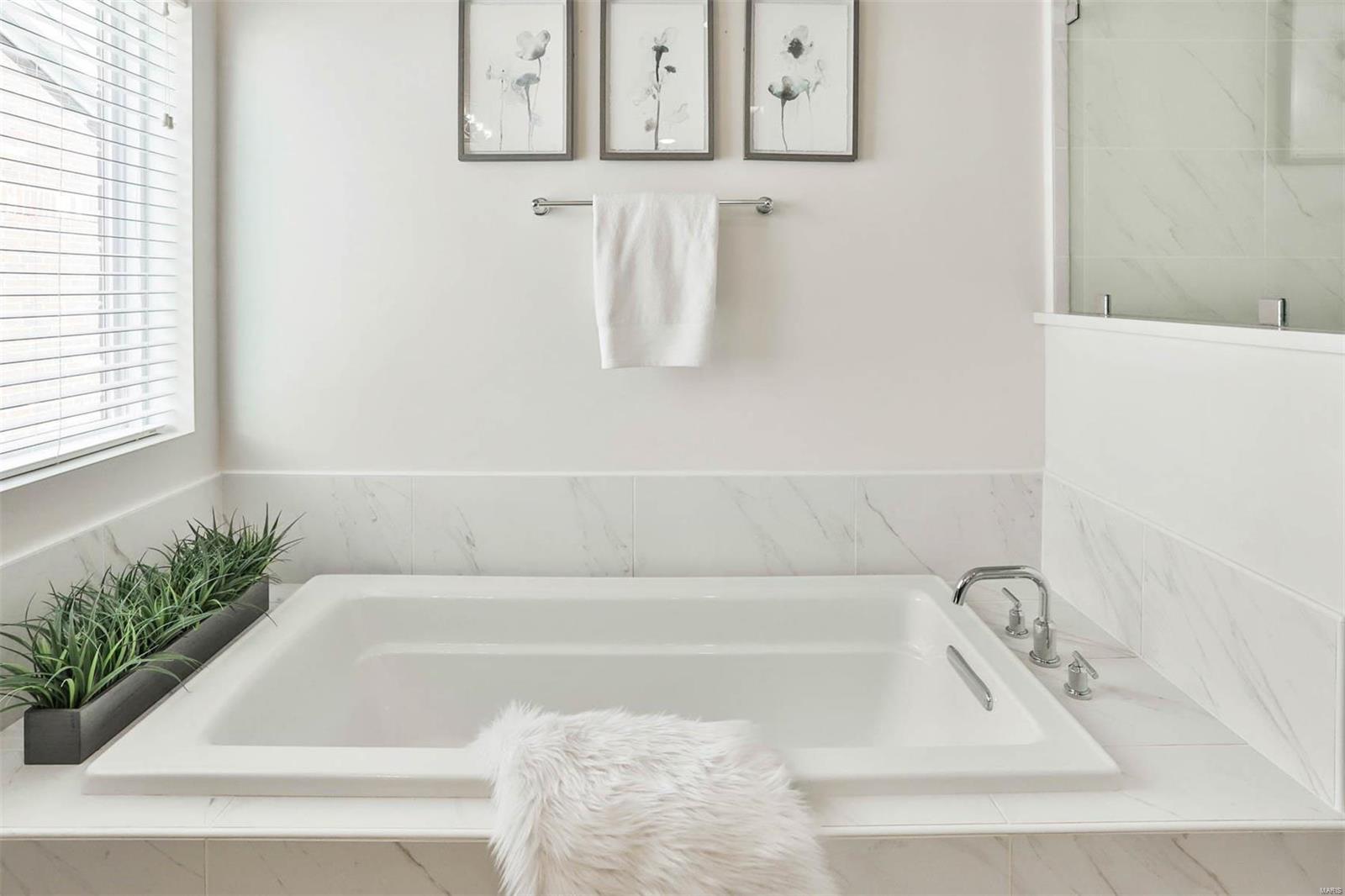 Arbors At Frontenac - Residential