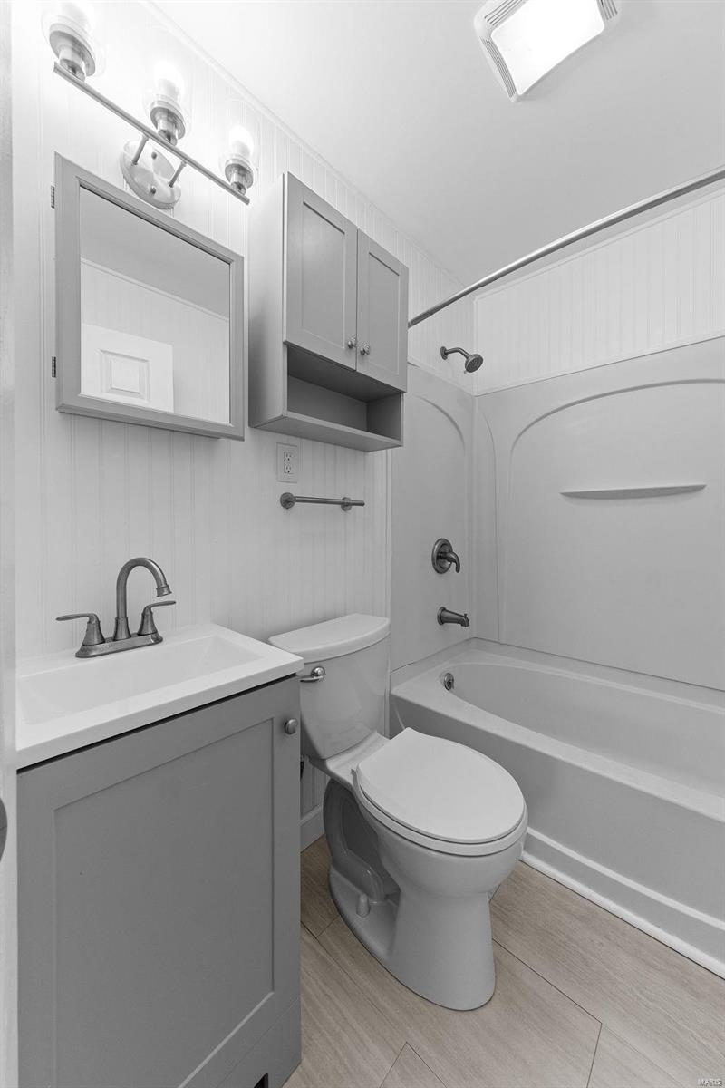 St Louis, Missouri 63134, United States, 3 Bedrooms Bedrooms, ,1 BathroomBathrooms,Residential,Pending,90531