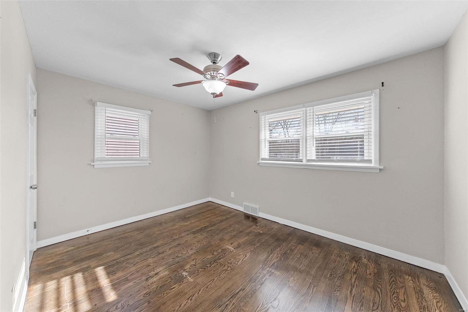 St Louis, Missouri 63134, United States, 3 Bedrooms Bedrooms, ,1 BathroomBathrooms,Residential,Pending,90531