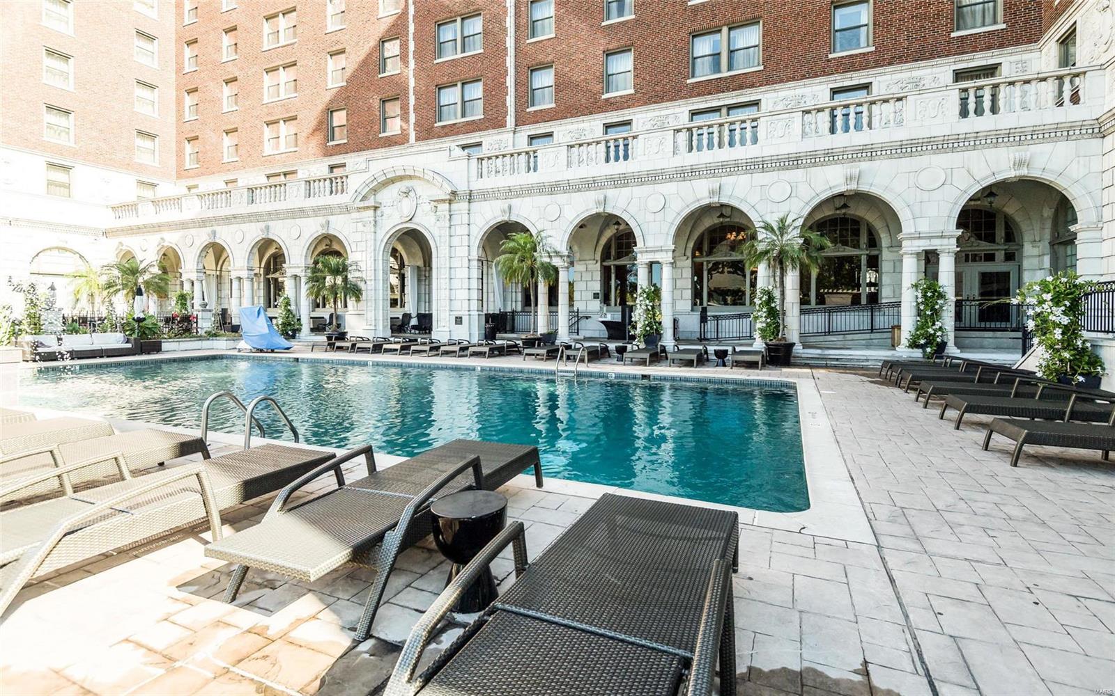 Park Plaza Residential Condo - Residential