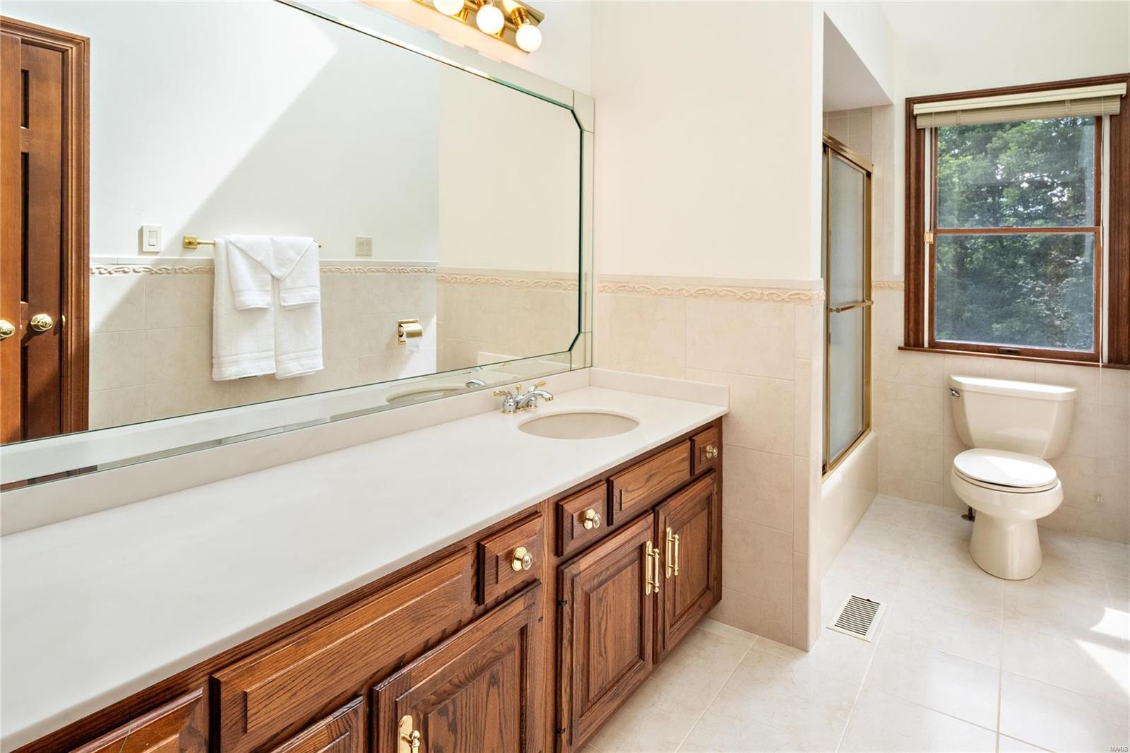 Arlington Oaks - Residential