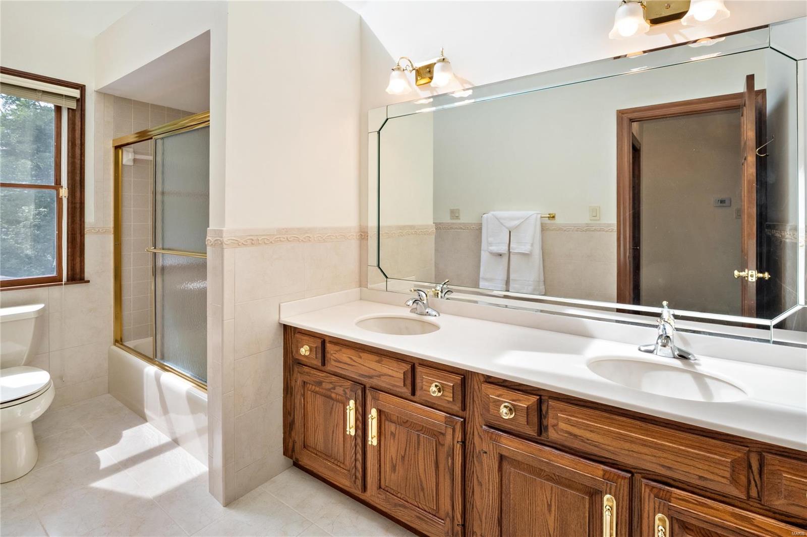 Arlington Oaks - Residential