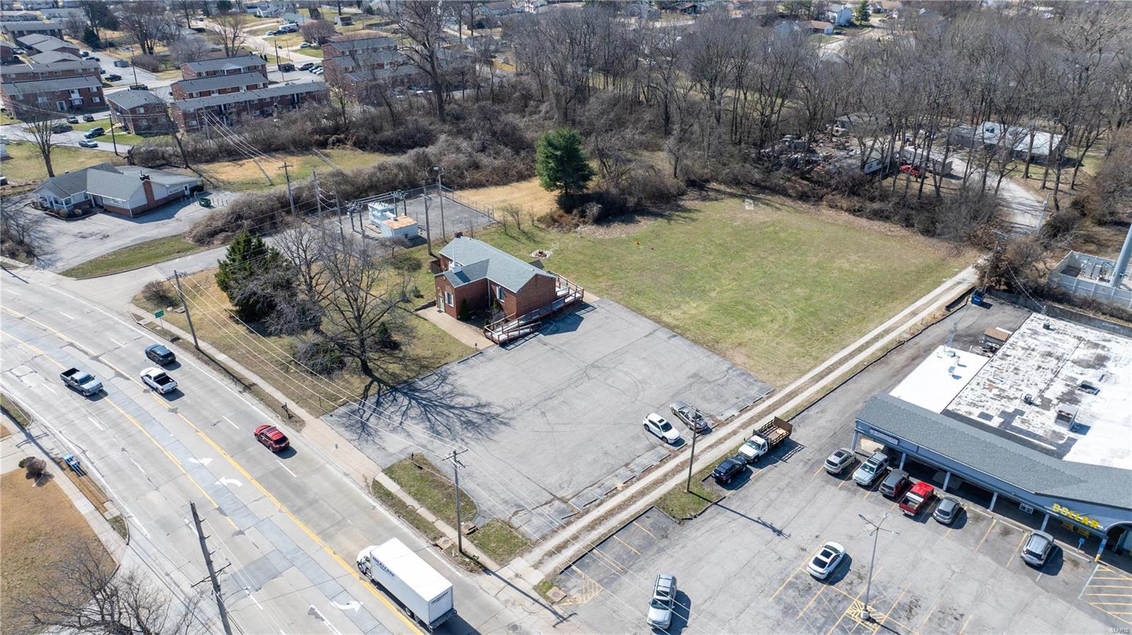 7011 Howdershell Road