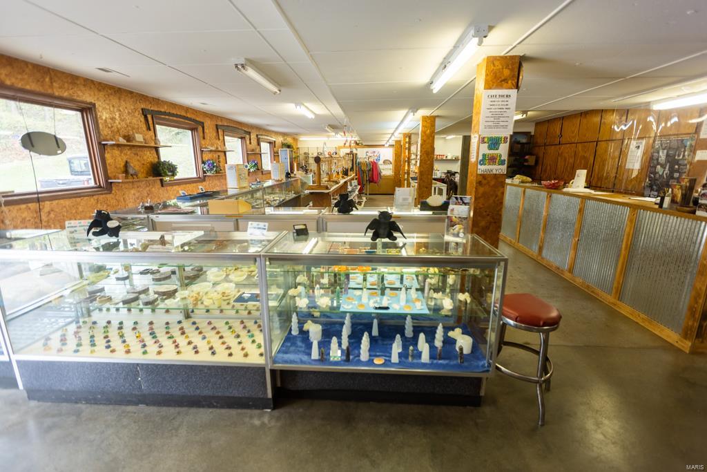 NA - Commercial Sale