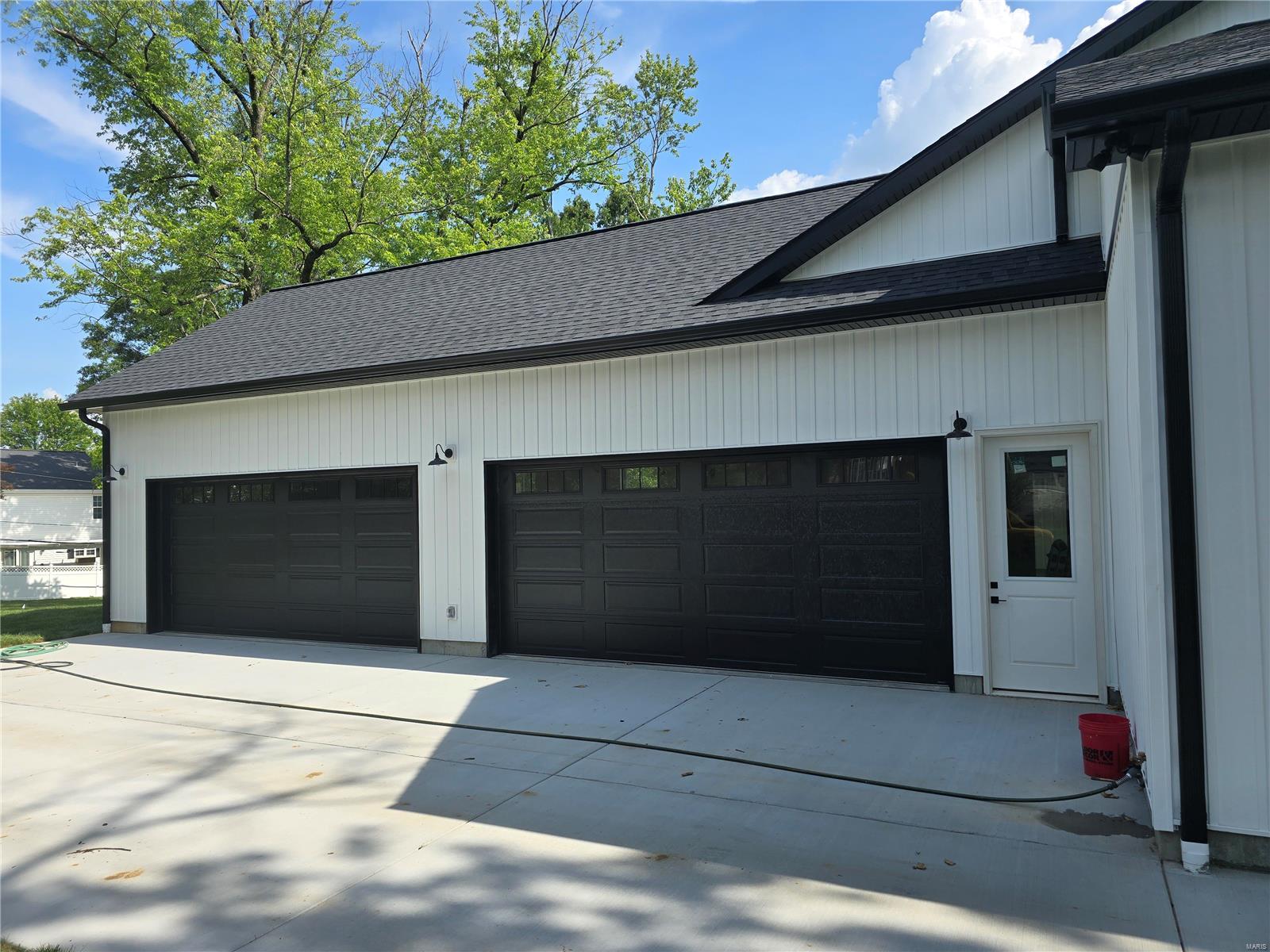 Oakwood Manor - Residential