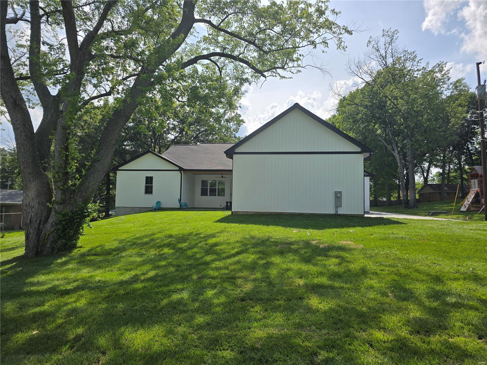 Oakwood Manor - Residential