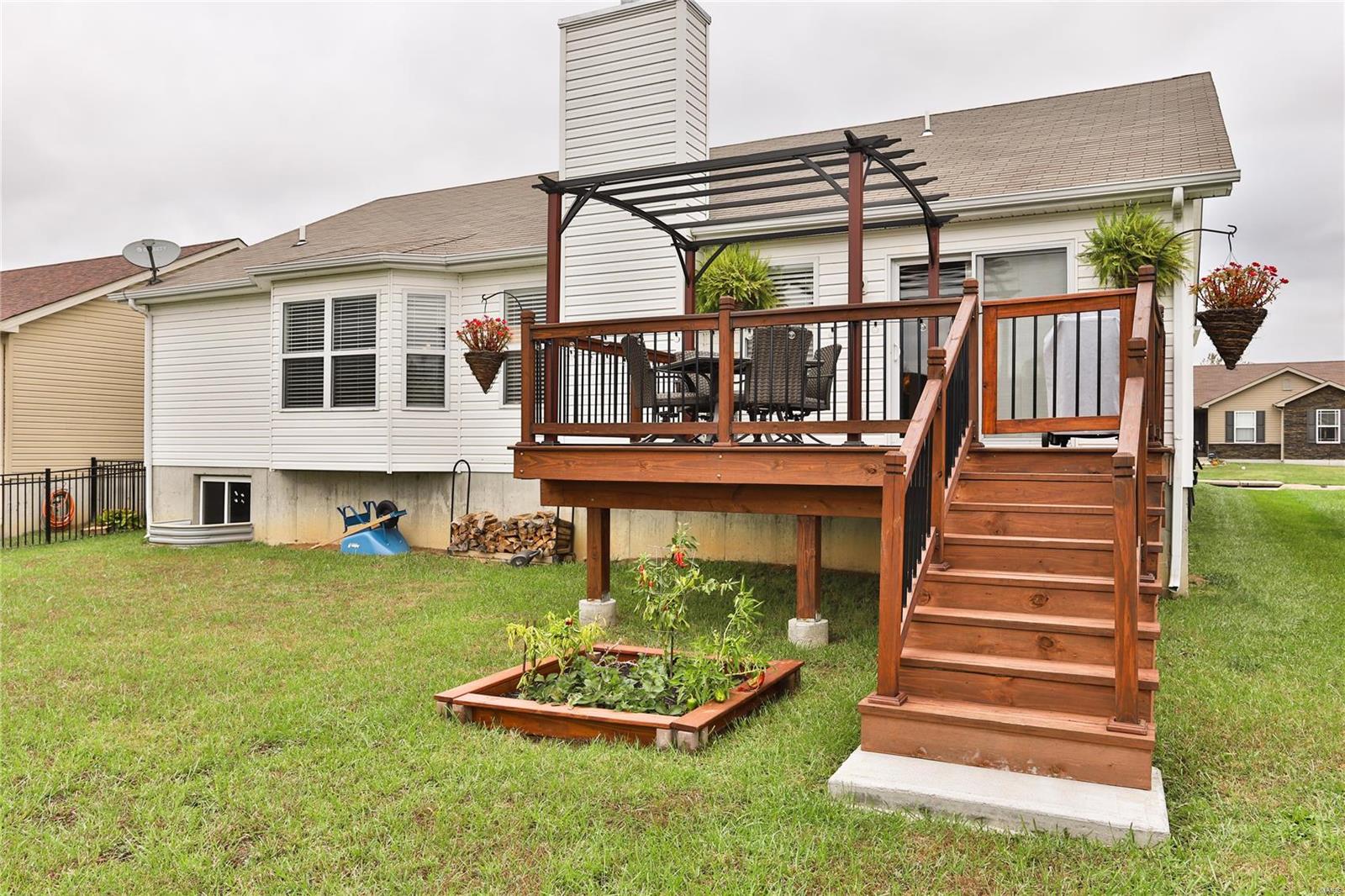 Twin Pines - Residential