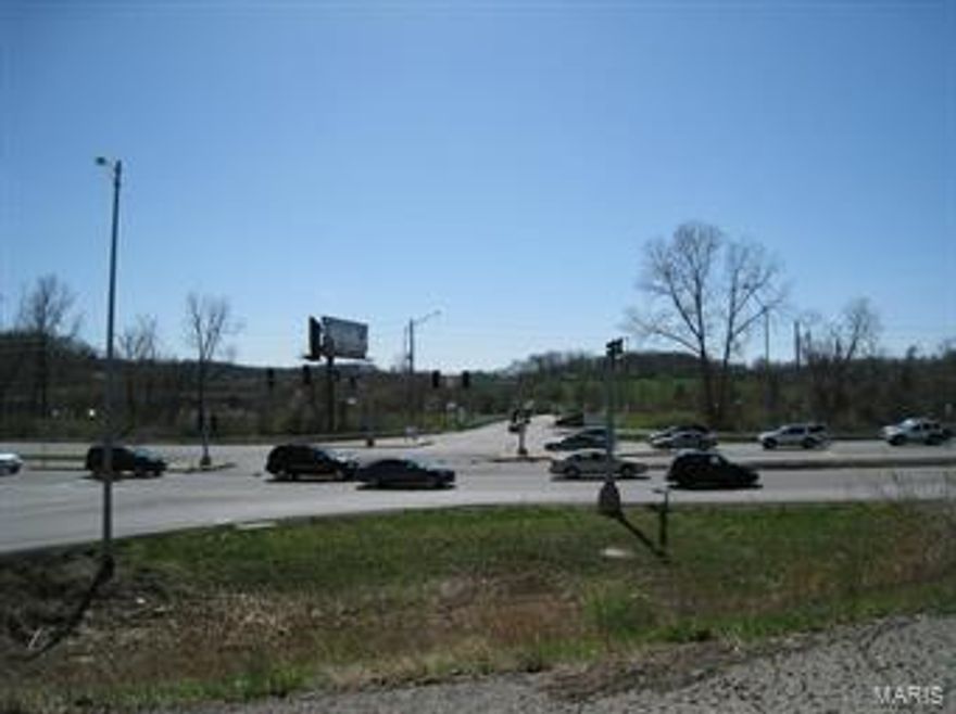 Prime Ground in a Prime area on Hwy 141.  Possible great place for a Development or Horse farm.