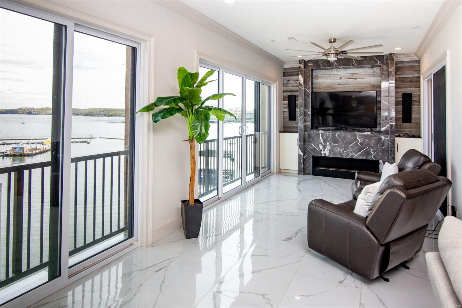 THE HAMPTONS - Residential