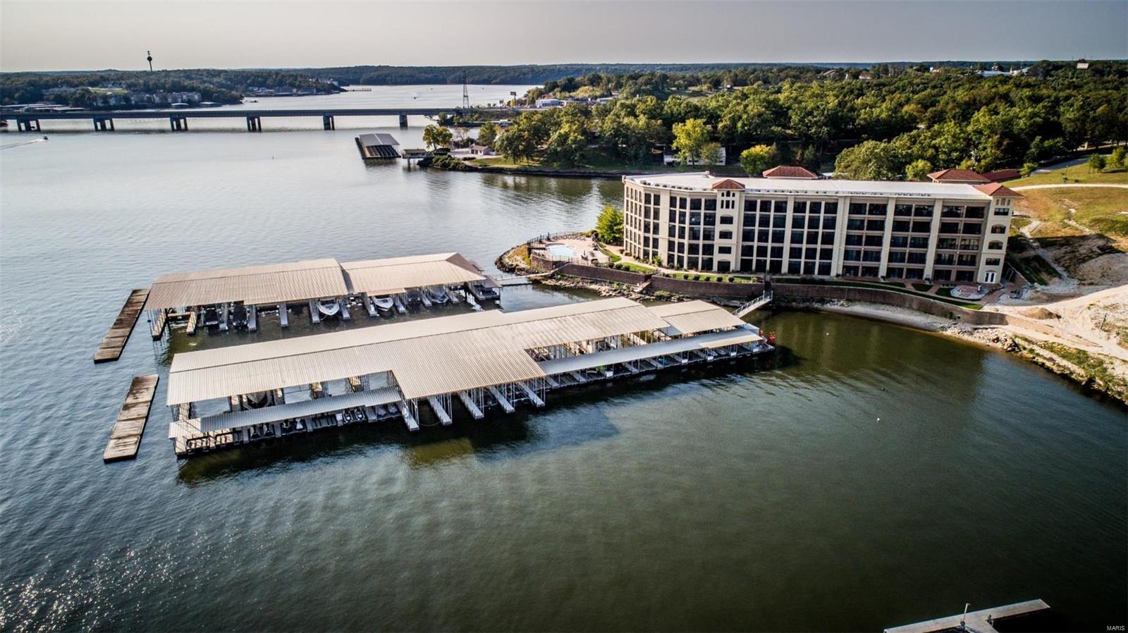 THE HAMPTONS - Residential