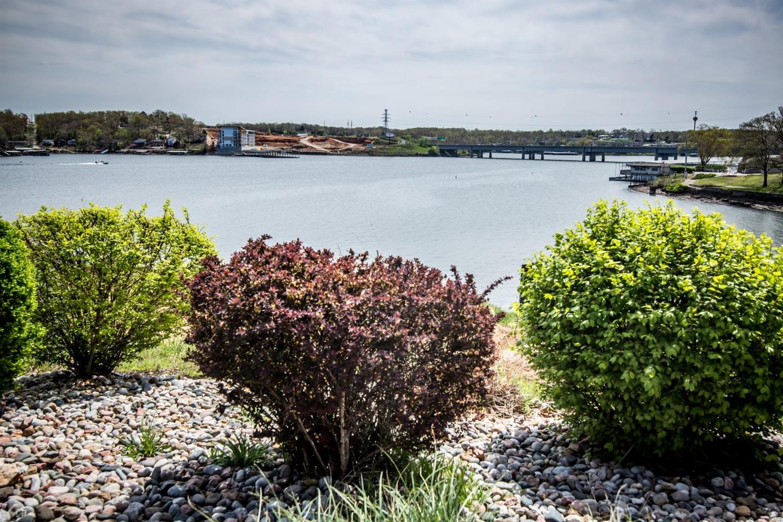 THE HAMPTONS - Residential