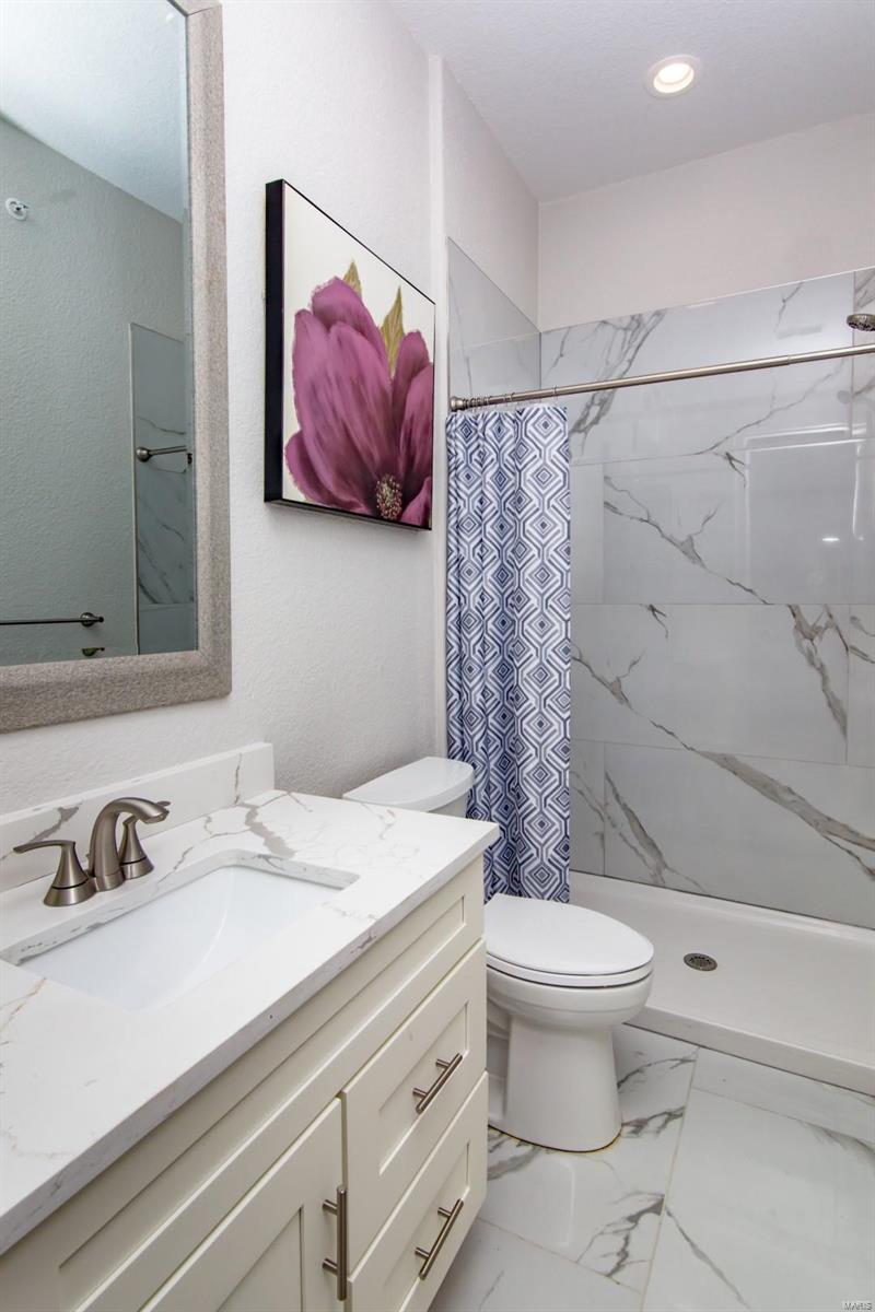 THE HAMPTONS - Residential