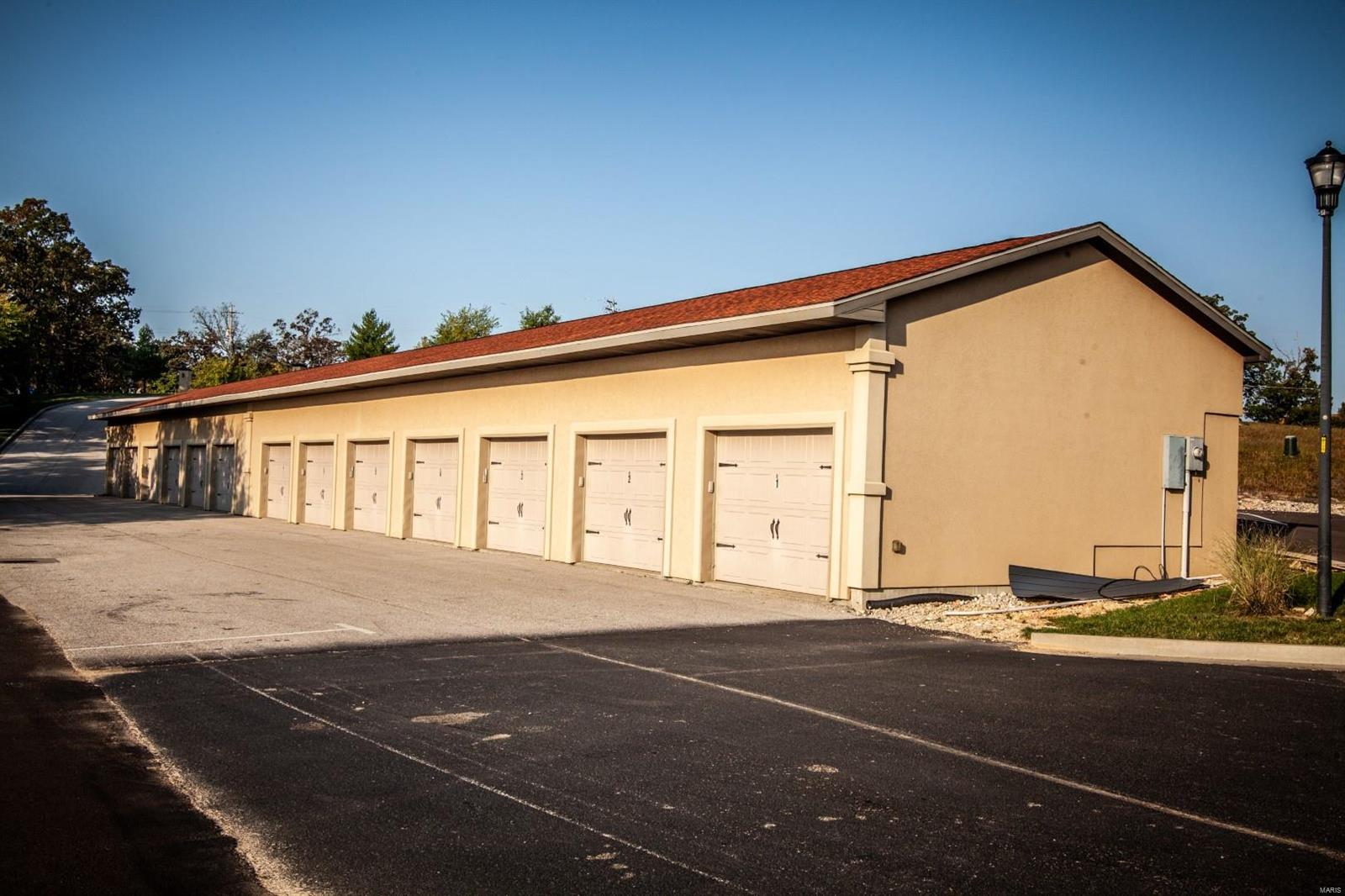 THE HAMPTONS - Residential